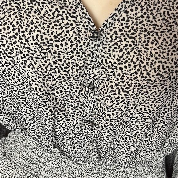 Brand new Sienna Sky Black and White Puff Sleeve Blouse - Picture 6 of 16